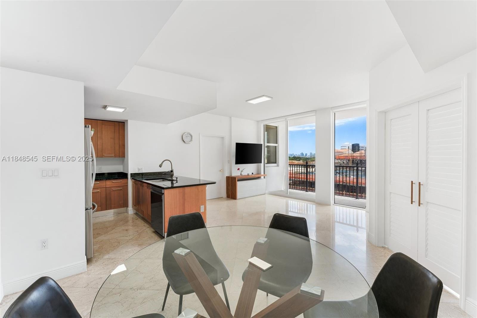 4100 Salzedo Street 601, Coral Gables, FL 33146 photo 5