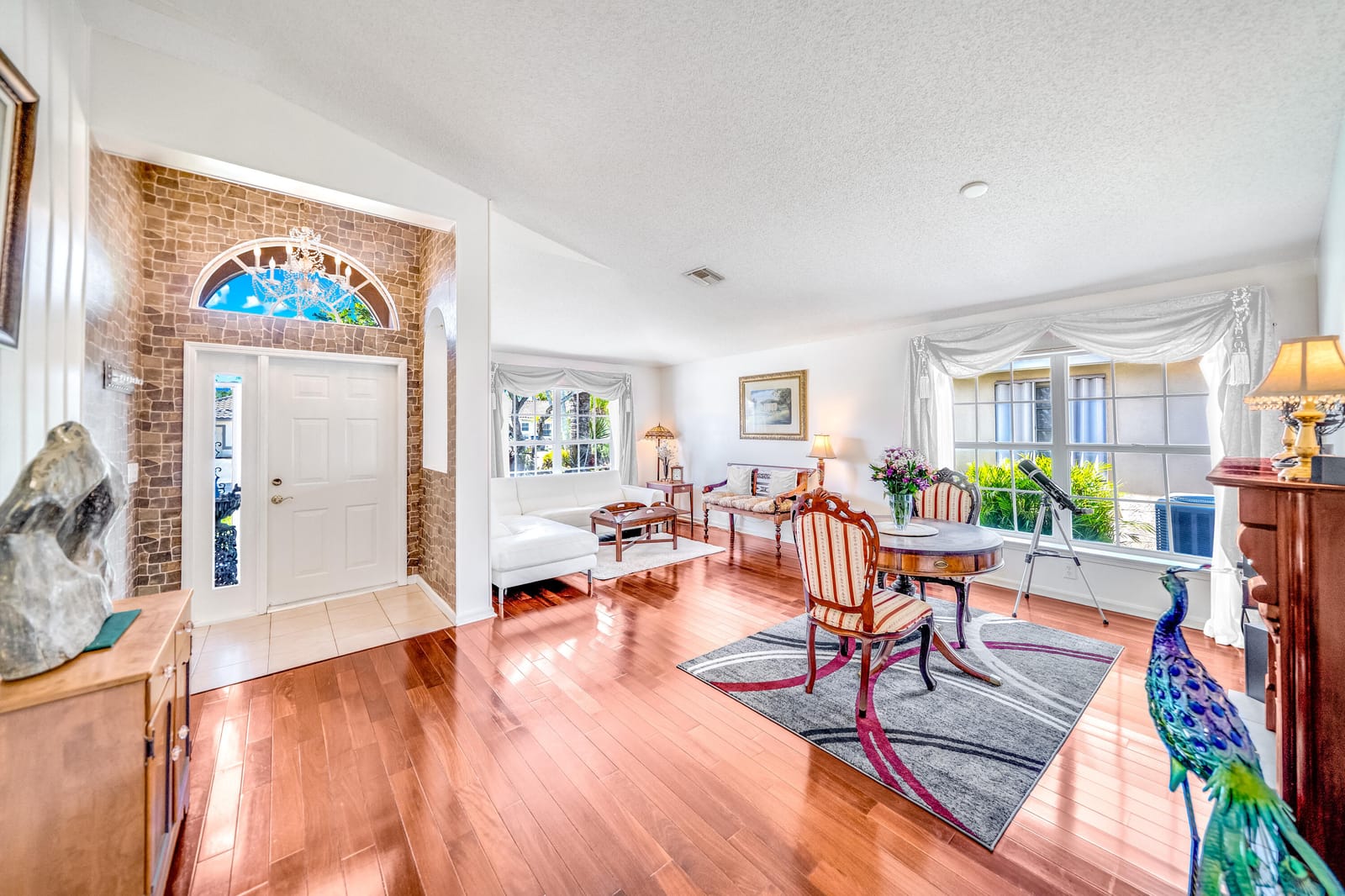 8056 Palm Gate Drive — photo 2