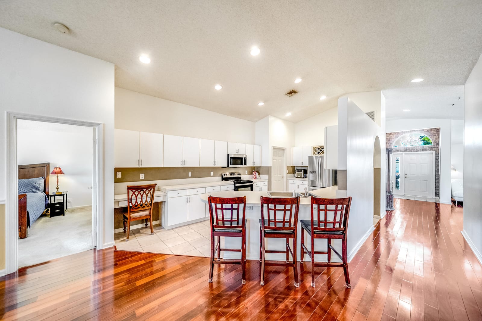 8056 Palm Gate Drive — photo 6