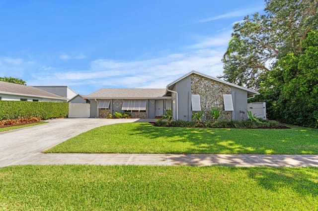 5435 Rose Marie Avenue N, sold in Le Chalet 02b, Boynton Beach, FL