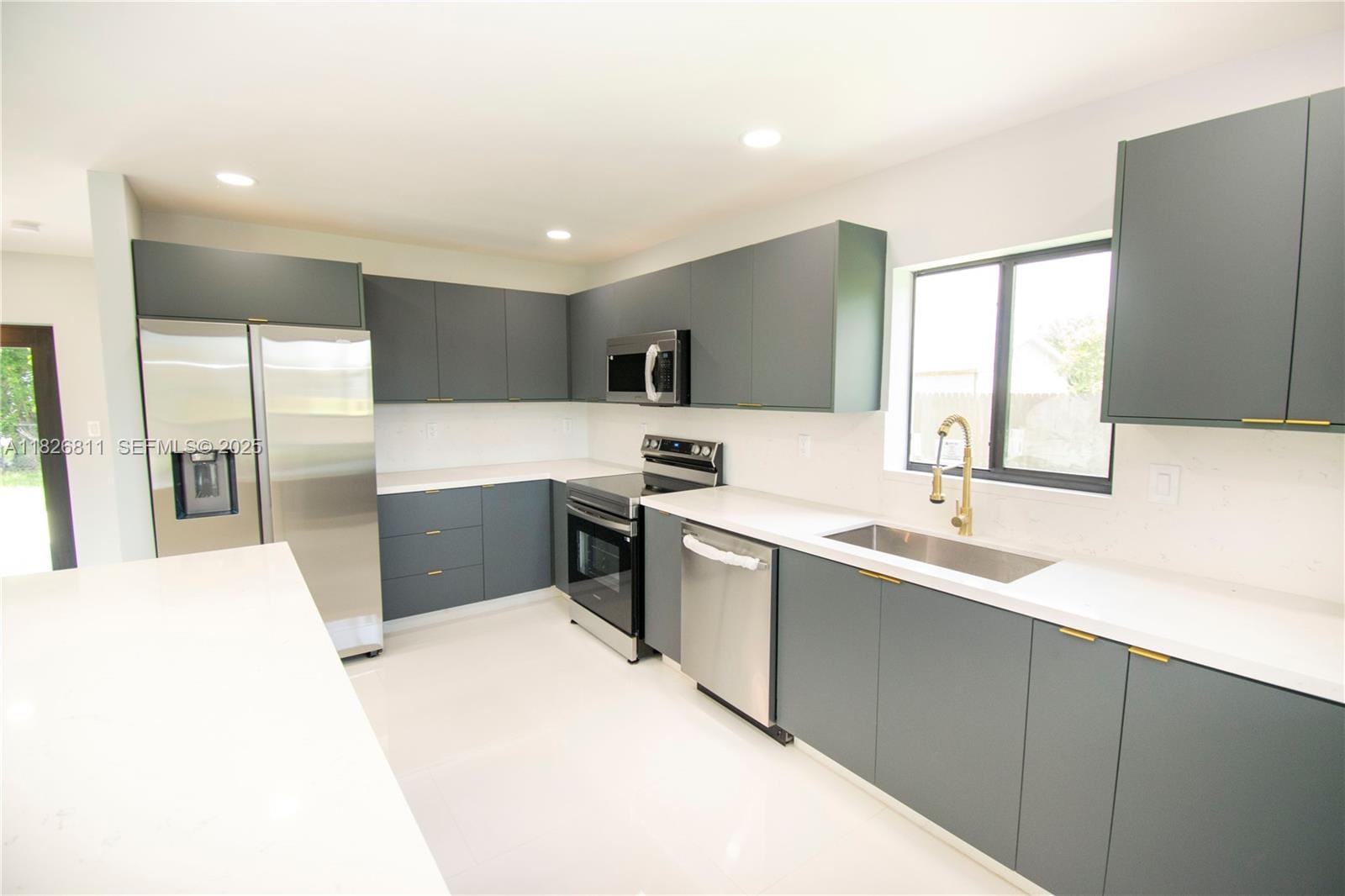 14262 SW 107th Place — photo 5
