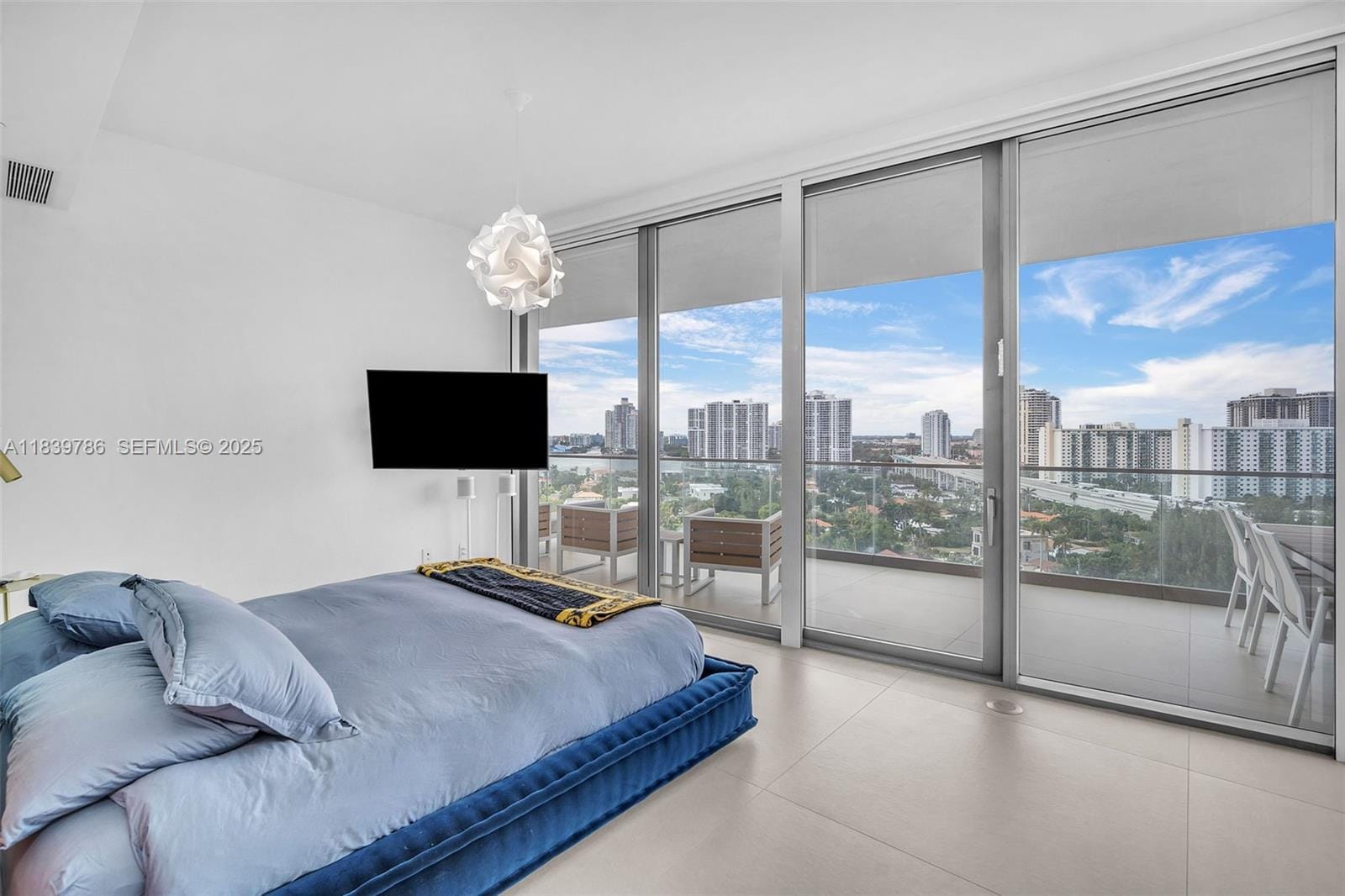 18975 Collins Avenue 1105, Sunny Isles Beach, FL 33160 photo 11