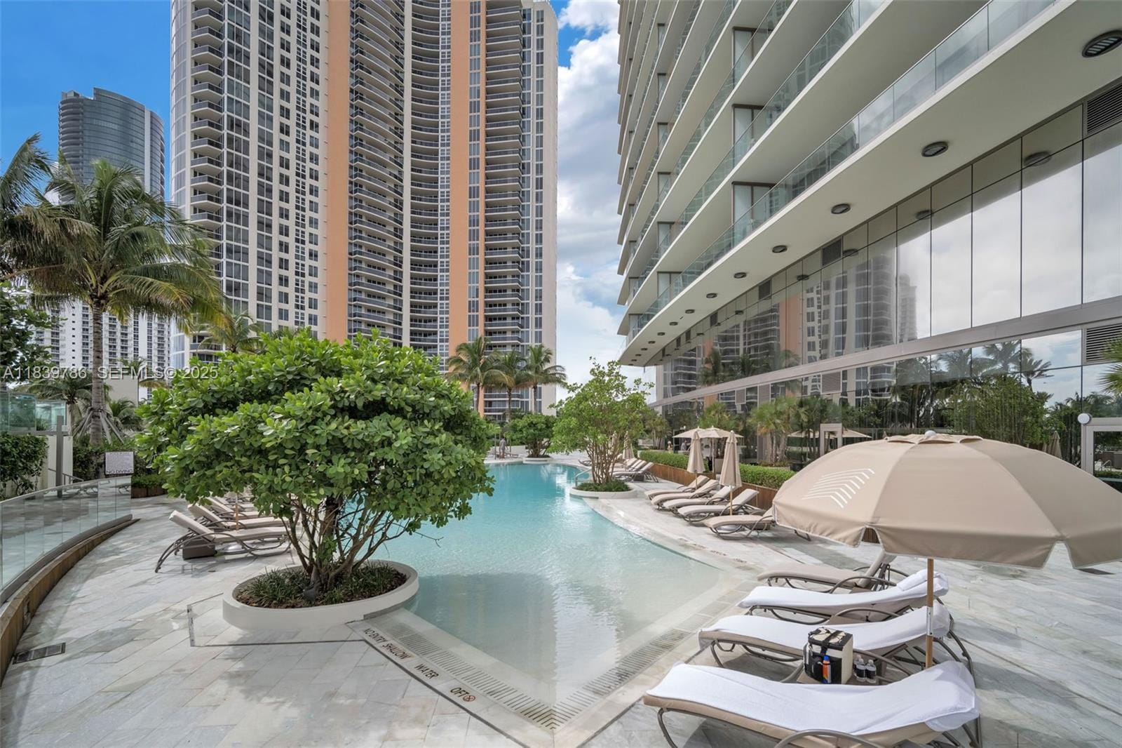 18975 Collins Avenue 1105, Sunny Isles Beach, FL 33160 photo 30