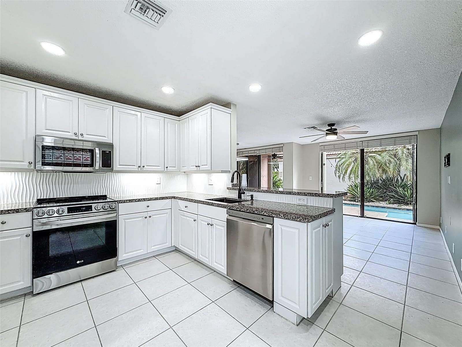 1700 NW 107th Terrace, Plantation, FL 33322 photo 14
