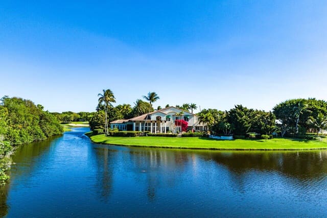 3181 Miro Drive N, sold in Frenchmans Creek, Palm Beach Gardens, FL