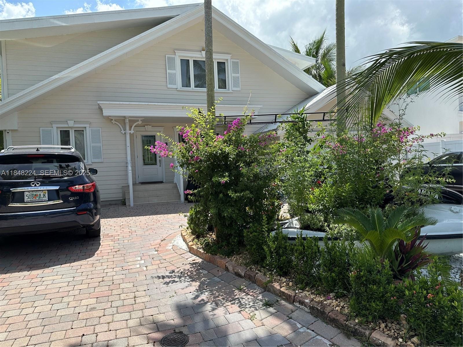 1524 Argyle Drive — photo 2
