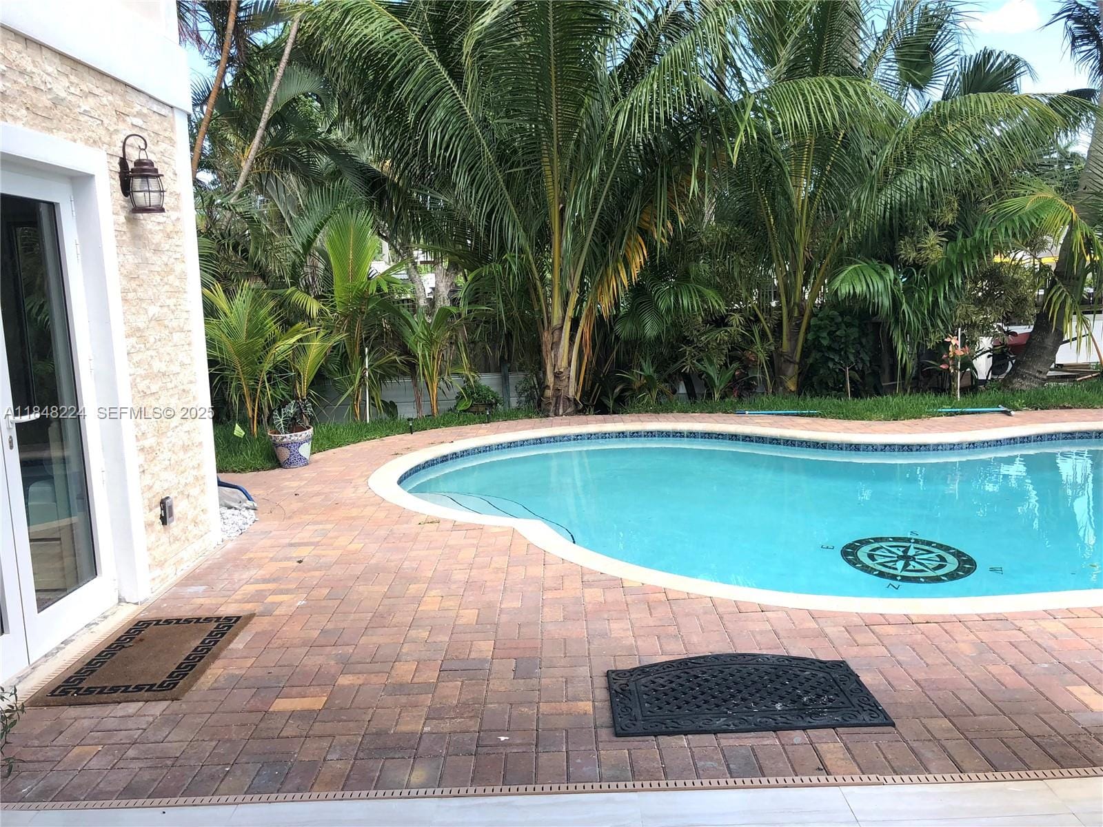 1524 Argyle Drive — photo 9