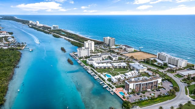 225 Beach Road 102, Tequesta, FL 33469