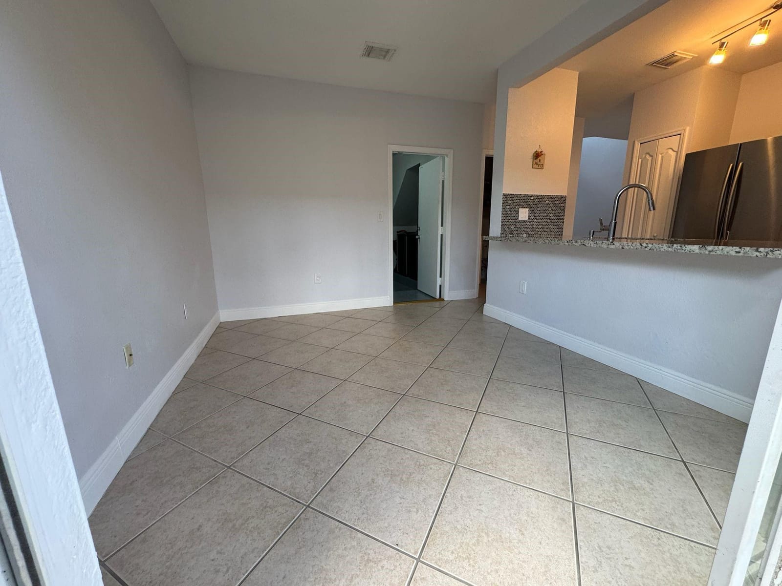 922 NW 134th Avenue — photo 11