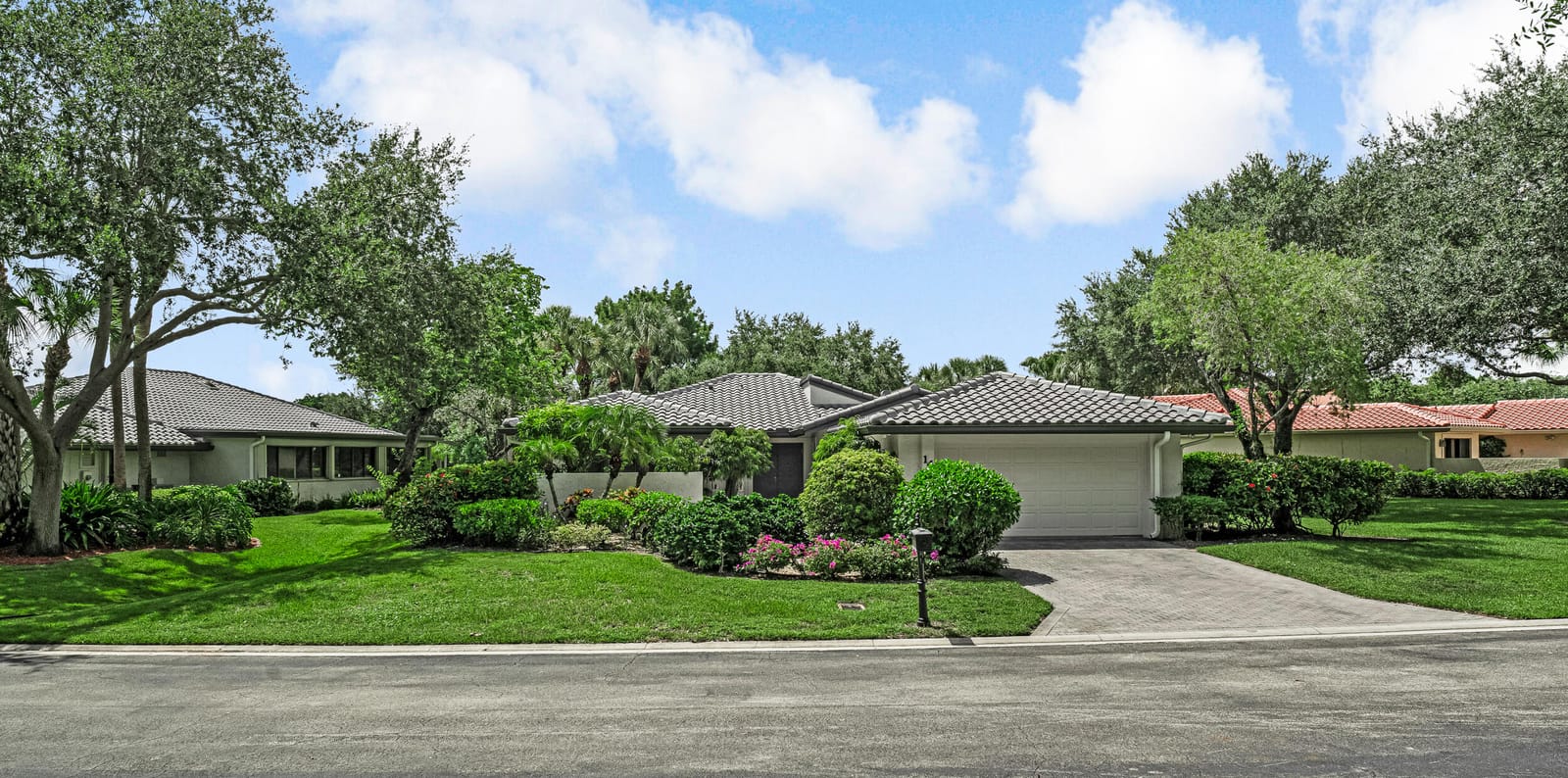 14 Bristol Circle, Boynton Beach, FL 33436 photo 1