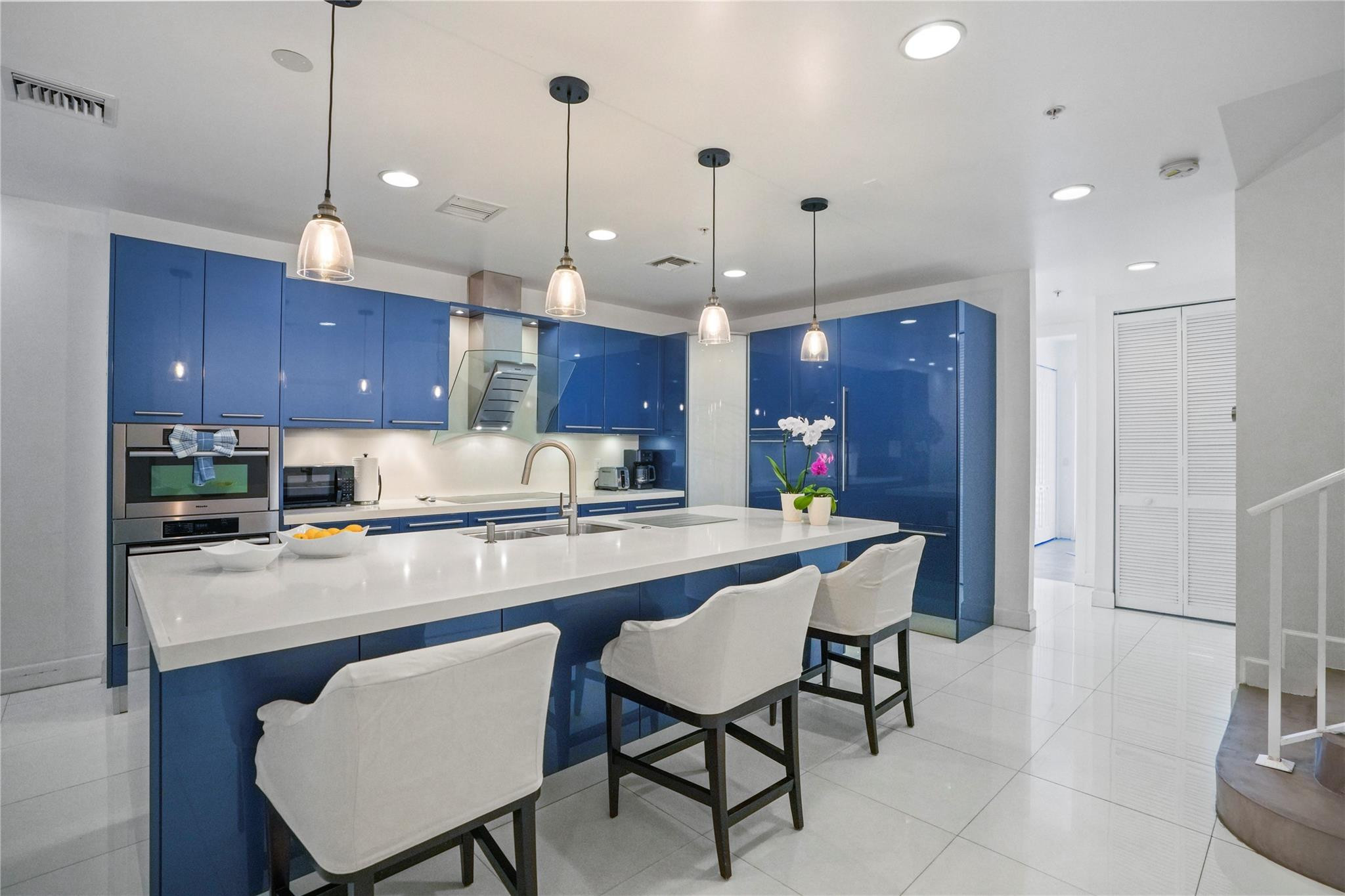 347 Oak Street B1, Hollywood, FL 33019, Hollywood