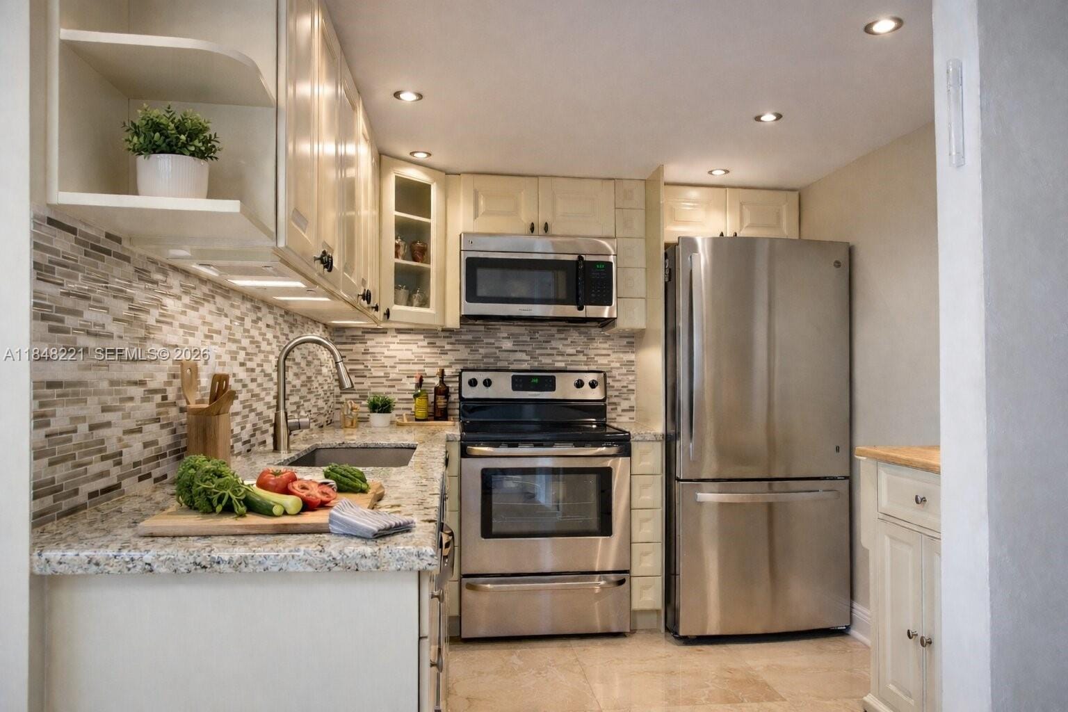 3701 N Country Club Drive 204 — photo 3