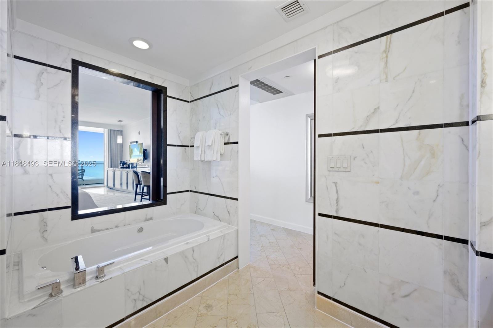 4391 Collins Avenue 1605, Miami Beach, FL 33140 photo 22
