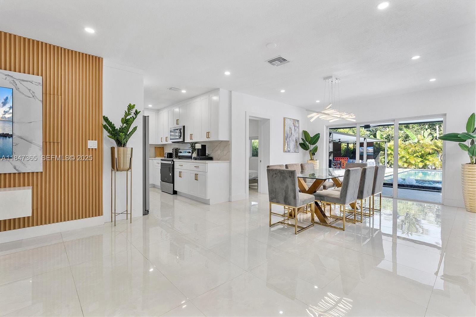 225 NE 150th Street, Miami, FL 33161 photo 13