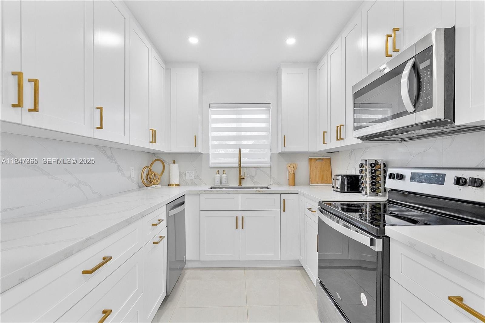 225 NE 150th Street, Miami, FL 33161 photo 20