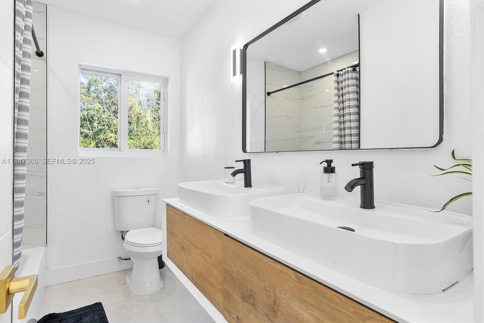 225 NE 150th Street, Miami, FL 33161 photo 28