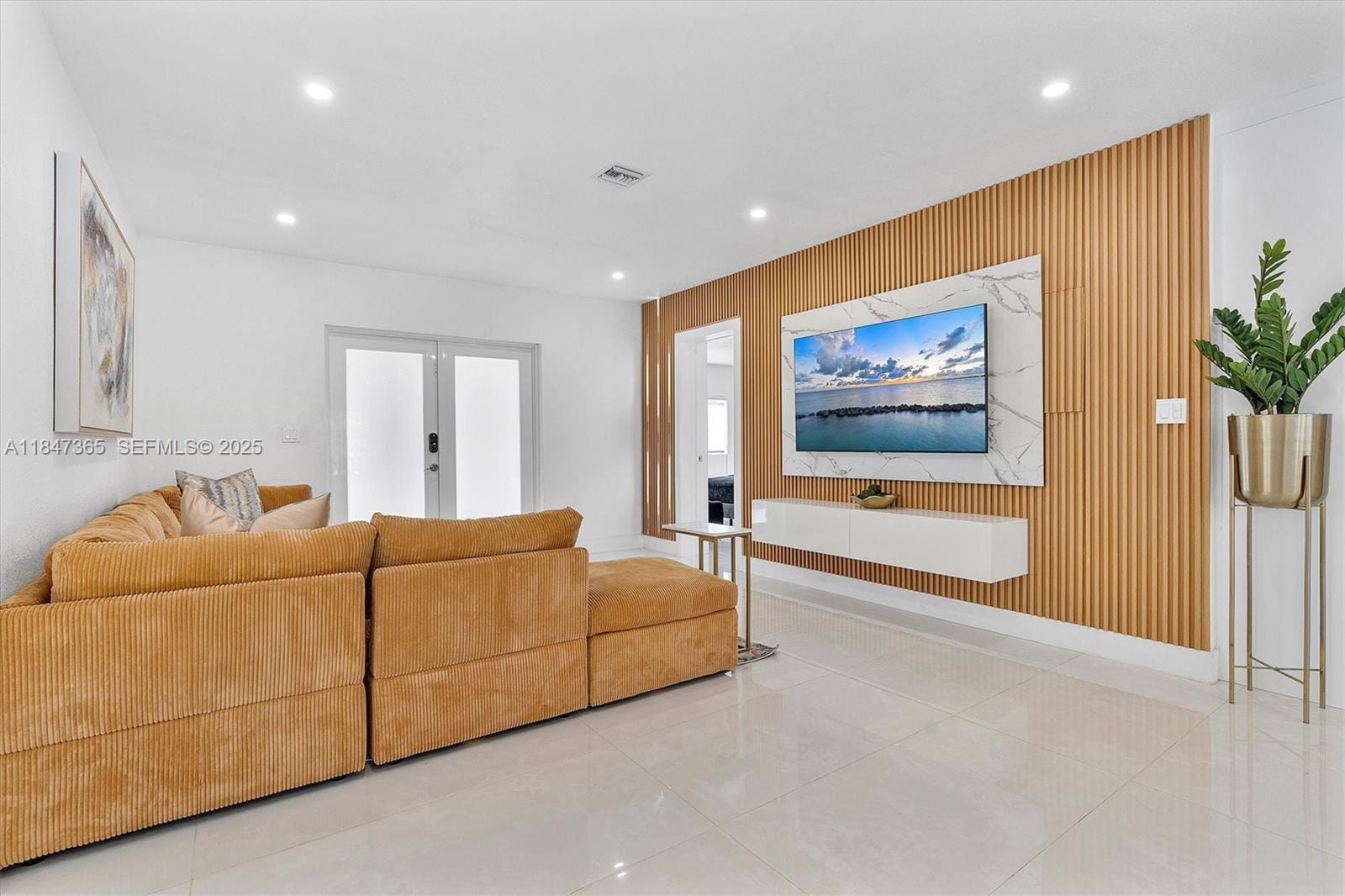 225 NE 150th Street, Miami, FL 33161 photo 9
