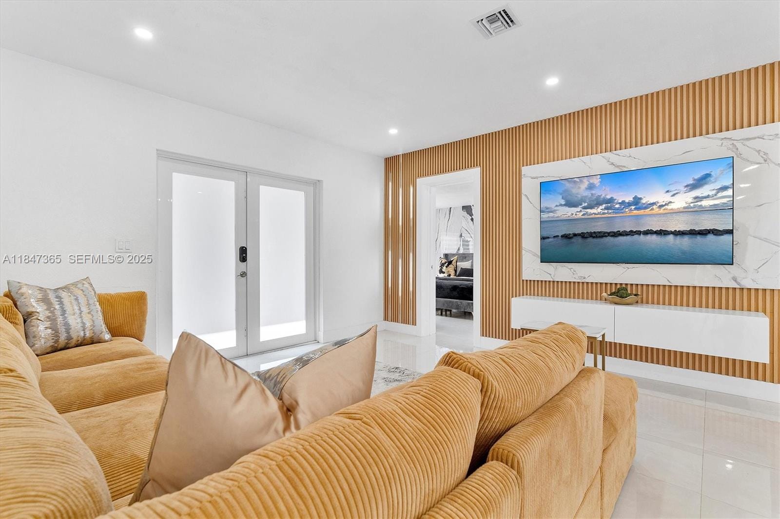 225 NE 150th Street, Miami, FL 33161 photo 10