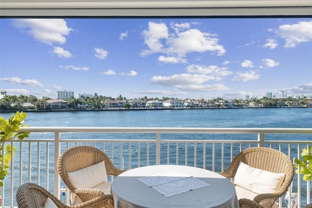 511 Bayshore Drive 304, sold in Bayshore Towers, Fort Lauderdale, FL