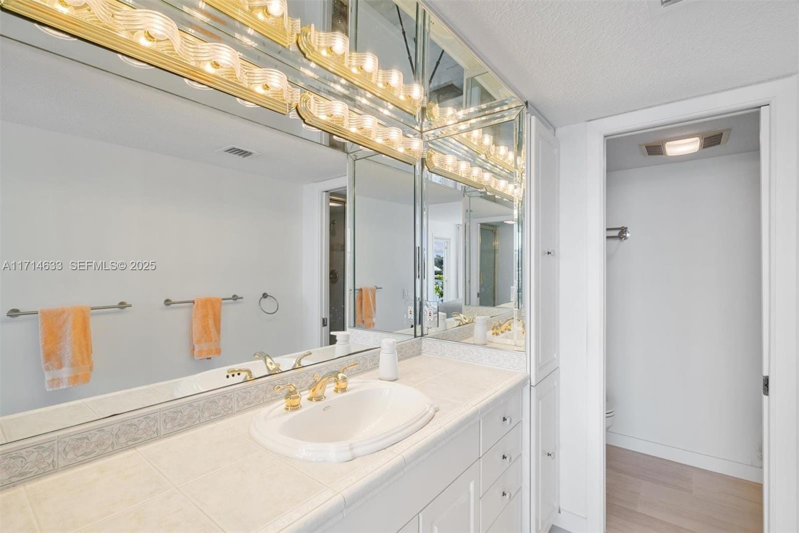 511 Bayshore Drive 304, Fort Lauderdale, FL 33304 photo 16