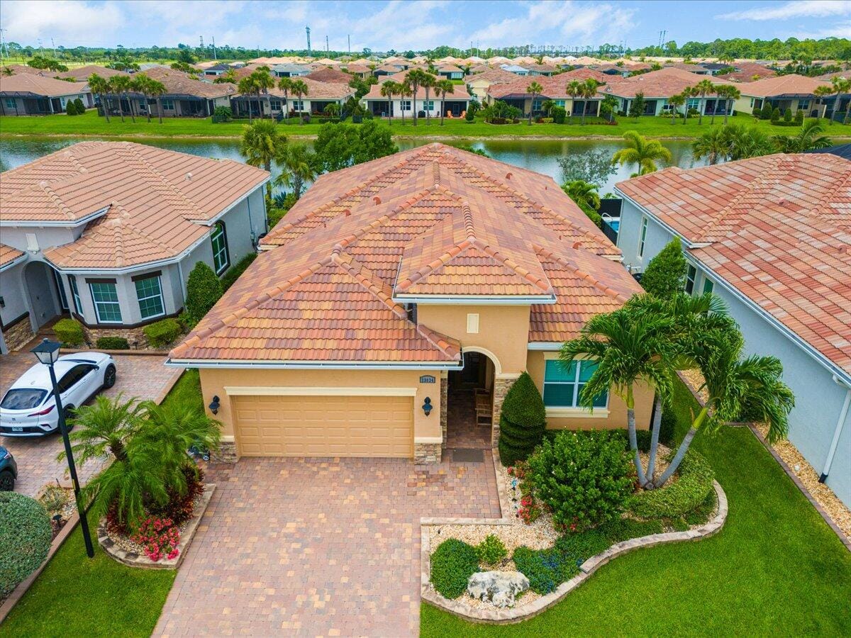 23034 SW Accesi Way, Port St. Lucie, FL 34986