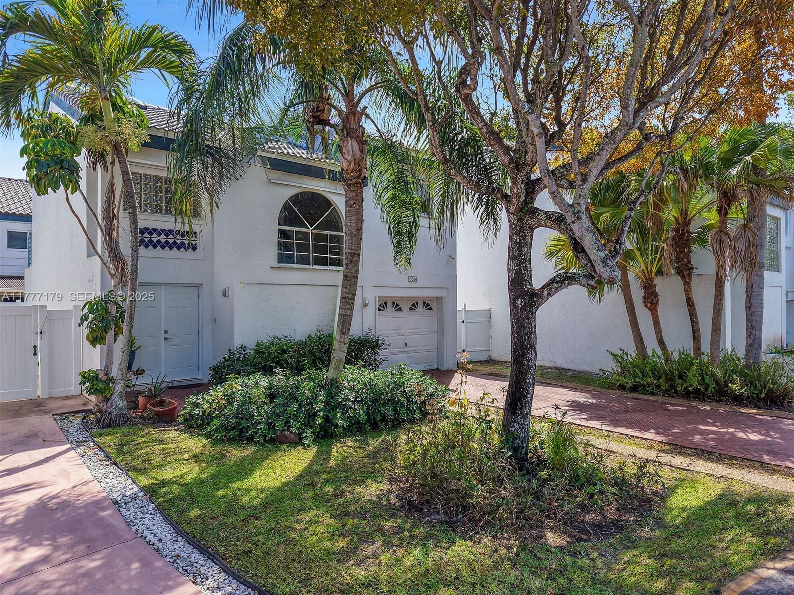 350 NE 212th Street, Miami, FL 33179 photo 2
