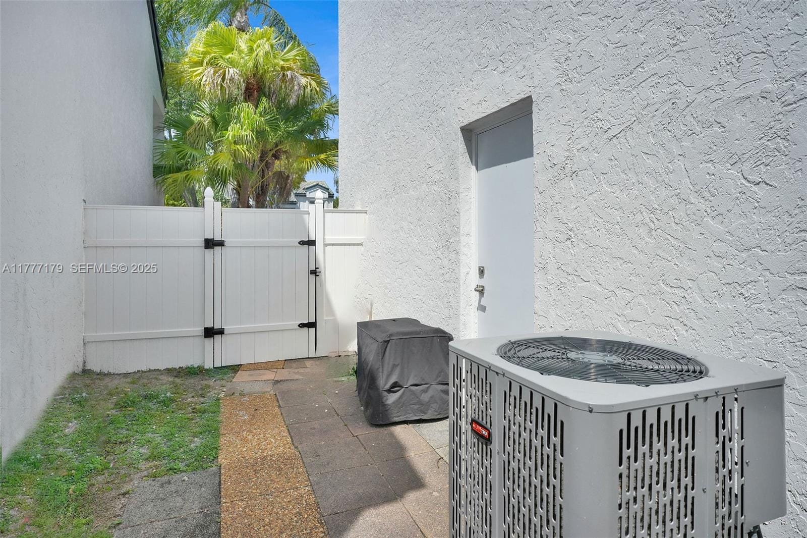 350 NE 212th Street, Miami, FL 33179 photo 29