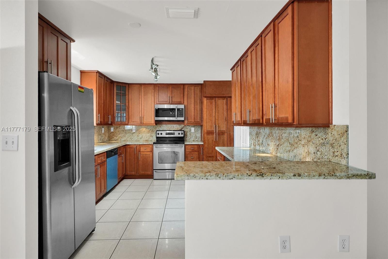 350 NE 212th Street, Miami, FL 33179 photo 6