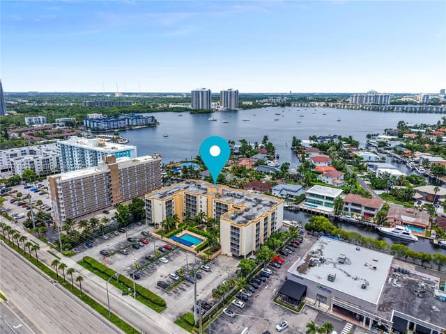 2935 NE 163rd Street 4B, North Miami Beach, FL 33160