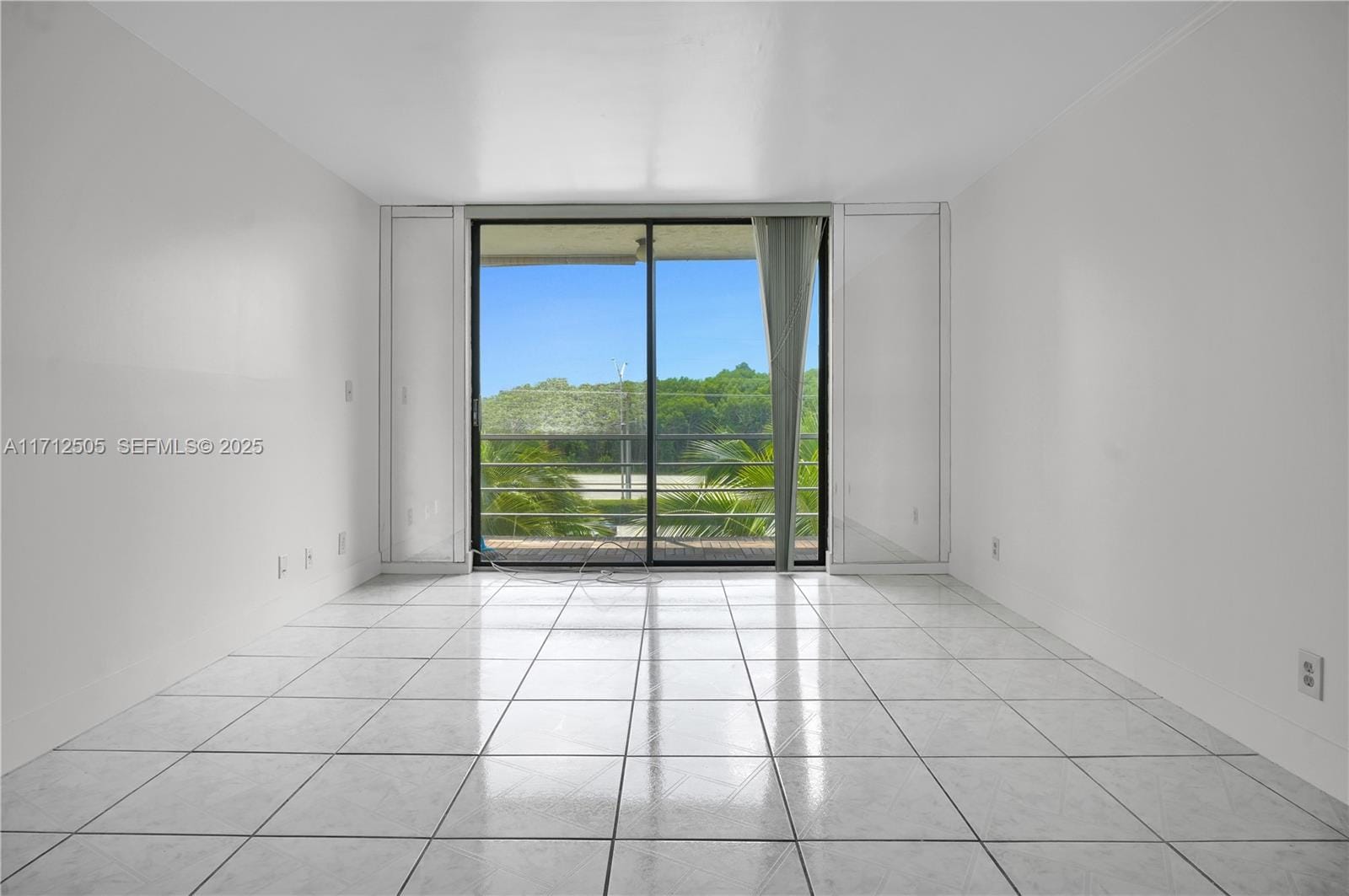 2935 NE 163rd Street 4B, North Miami Beach, FL 33160 photo 2