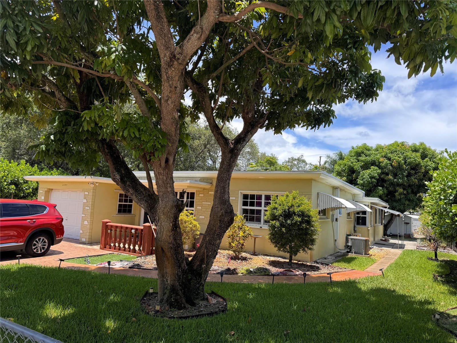2547 Thomas Street, Hollywood, FL 33020 photo 6