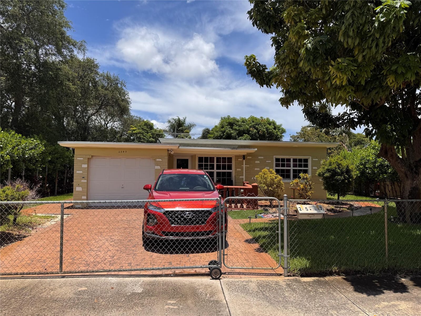 2547 Thomas Street, Hollywood, FL 33020 photo 7