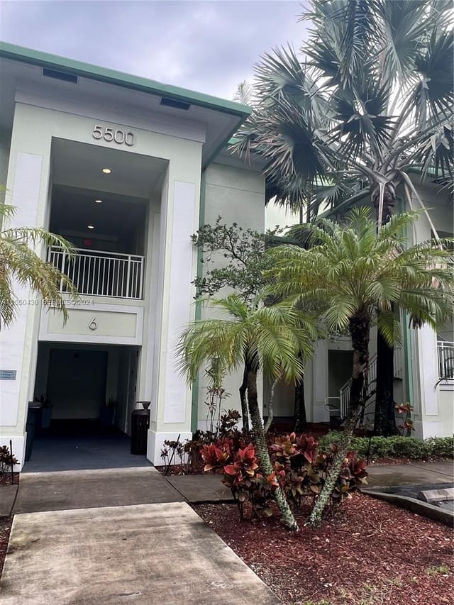 5300 NW 87th Avenue 601, Doral, FL 33178