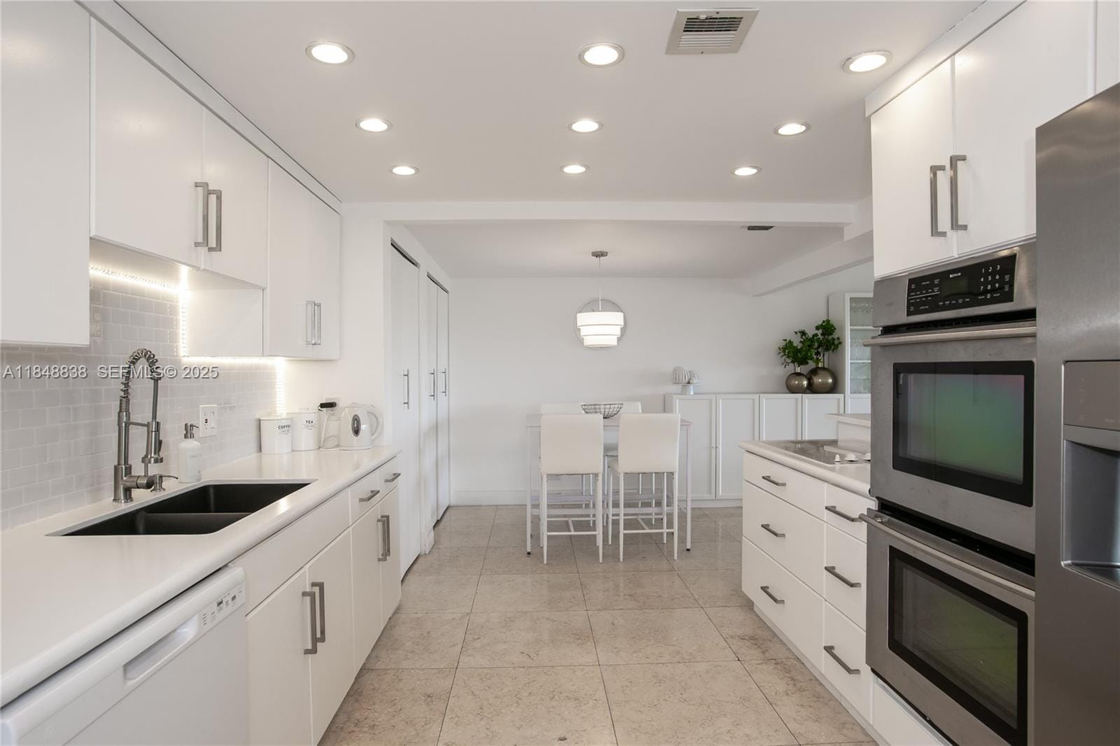 1800 NE 114th Street 511, Miami, FL 33181 photo 7