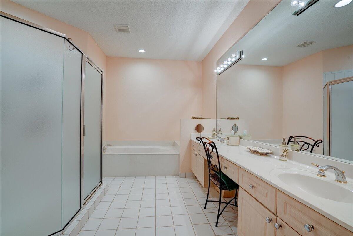 4701 Carlton Golf Drive, Lake Worth, FL 33449 photo 26