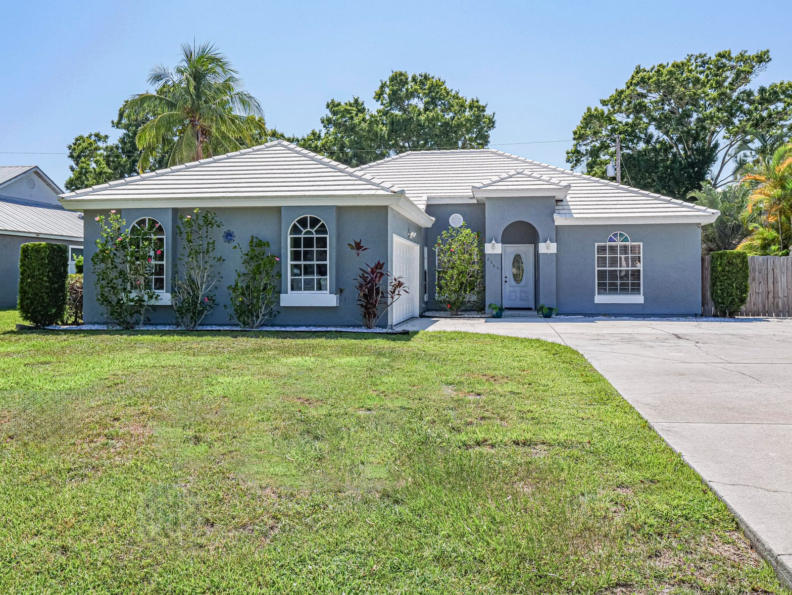 2565 44th Avenue, Vero Beach, FL 32966 photo 4