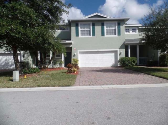 672 NE Bent Paddle Lane, sold in River Place On The St Lucie No 5, Port St Lucie, FL
