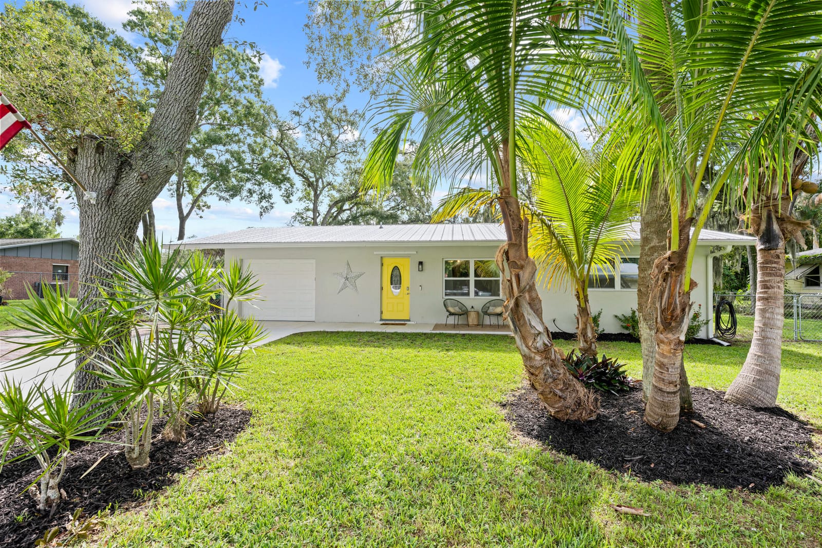 5302 Bowling Green Drive — photo 2