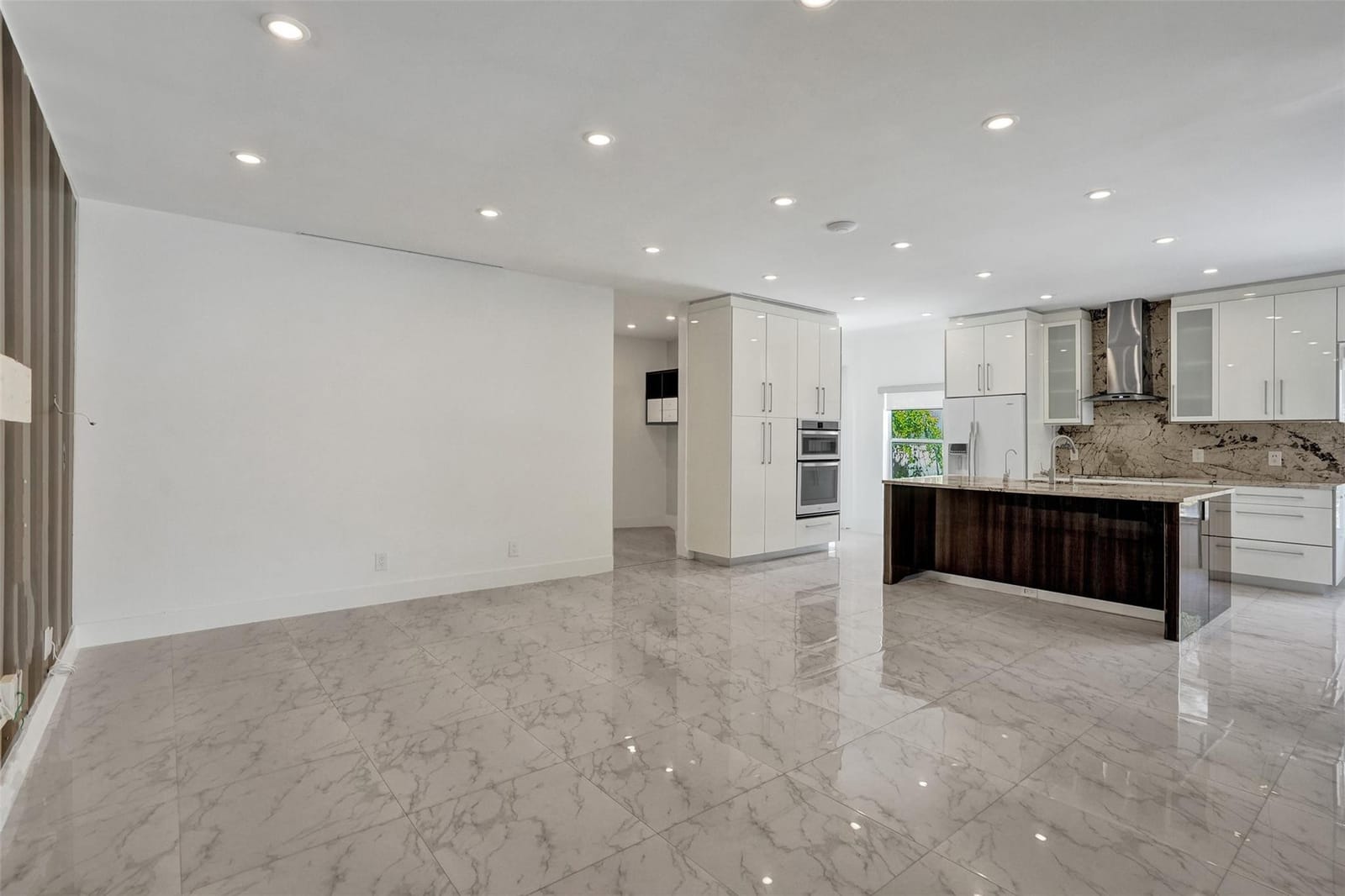 4053 NW 61st Terrace — photo 5