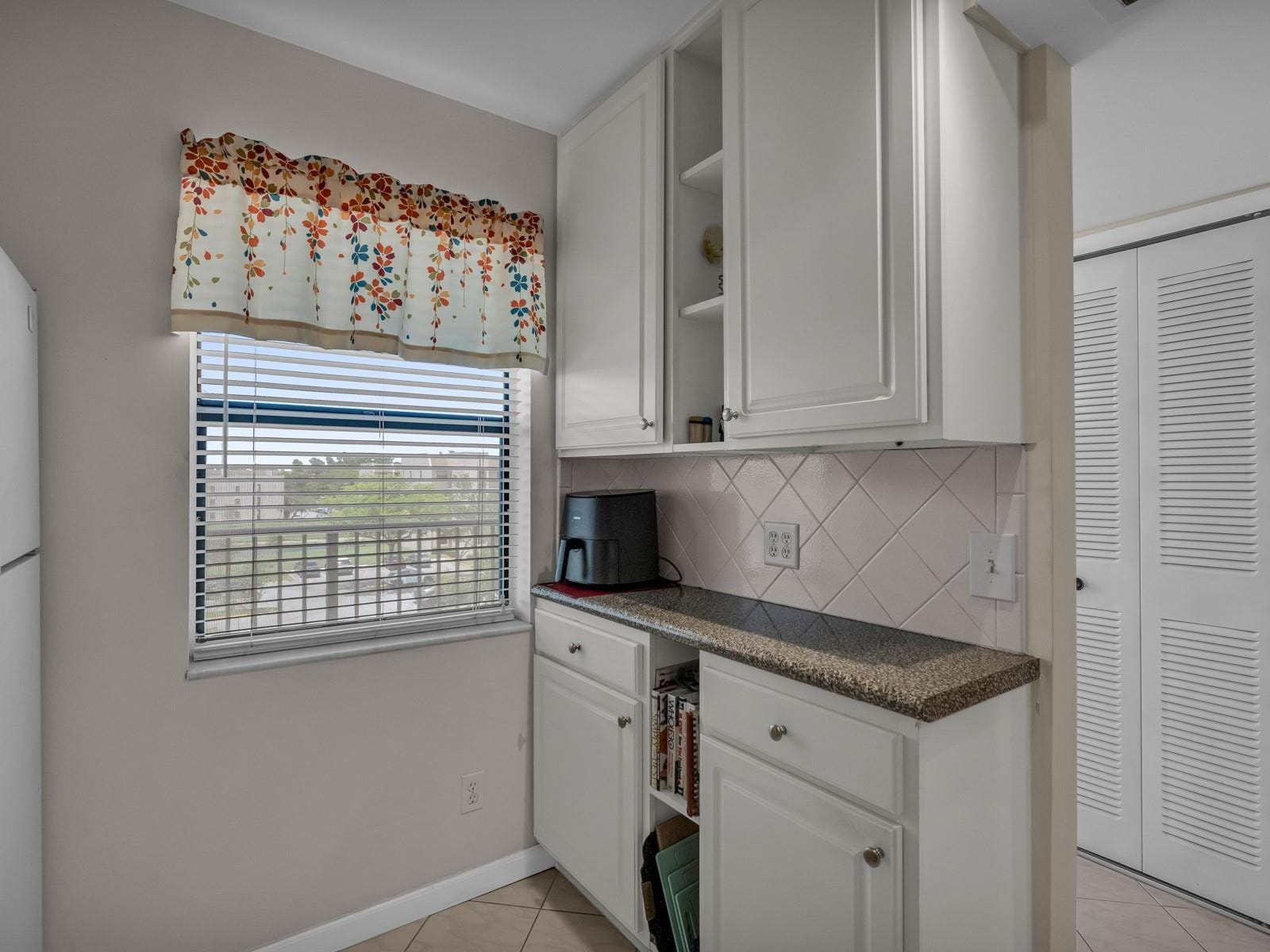 2748 NW 104th Avenue 406 — photo 10