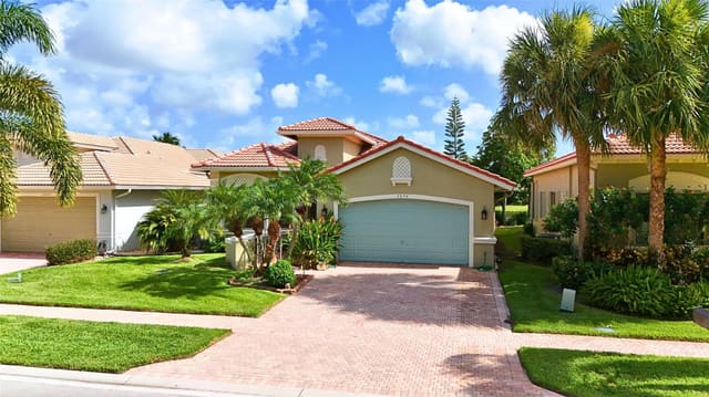 6874 Fabiano Circle, sold in Tivoli Lakes, Boynton Beach, FL