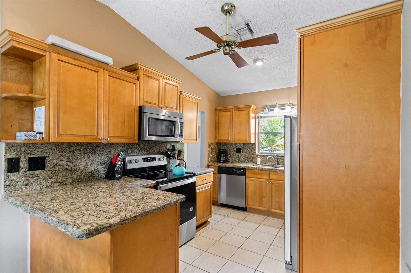 4531 NW 84th Avenue — photo 6