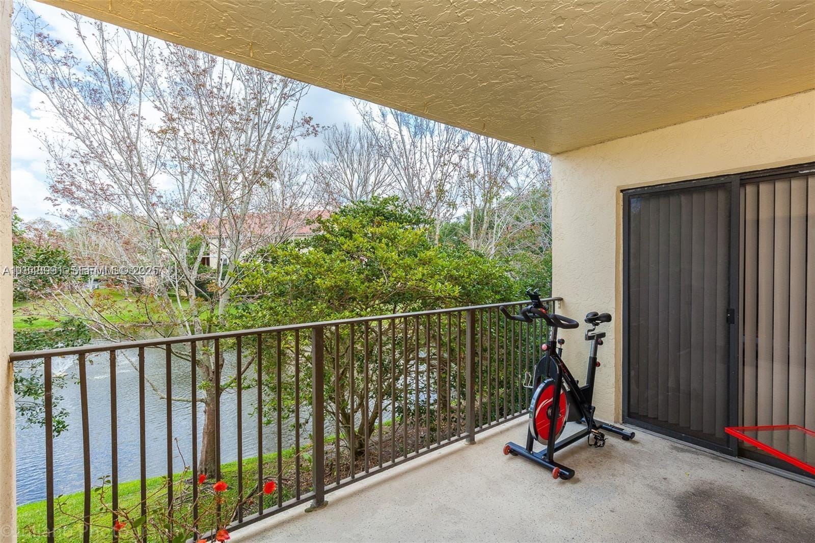 10161 W Sunrise Boulevard 202, Plantation, FL 33322 photo 2