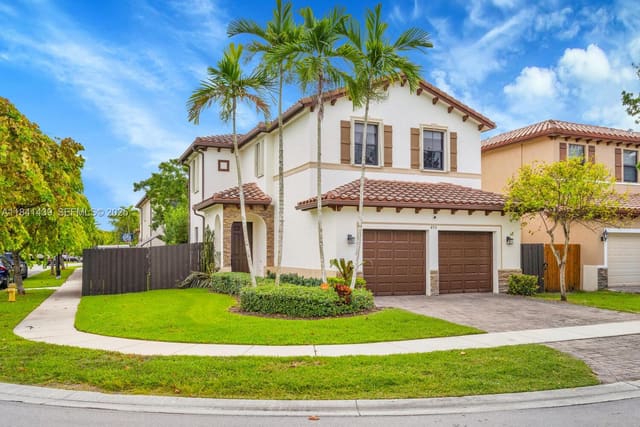 455 SE 34th Terrace, sold in Baywinds At Cozumel, Homestead, FL