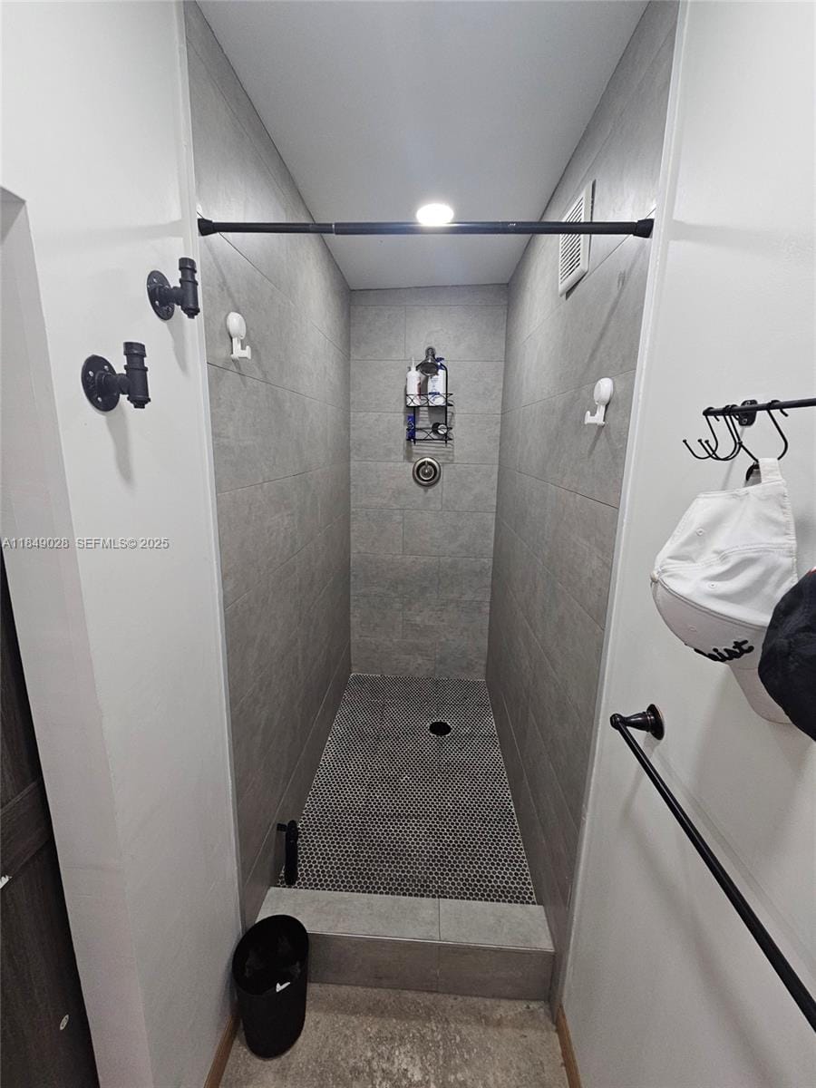 2109 W 76th Street — photo 3