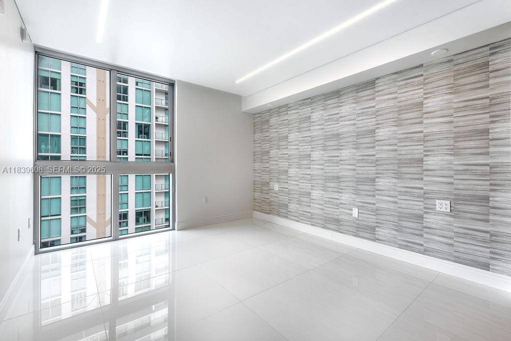 300 Sunny Isles Boulevard 4-1808, Sunny Isles Beach, FL 33160 photo 16