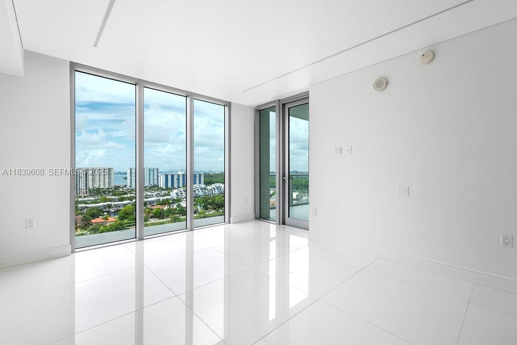 300 Sunny Isles Boulevard 4-1808, Sunny Isles Beach, FL 33160 photo 22