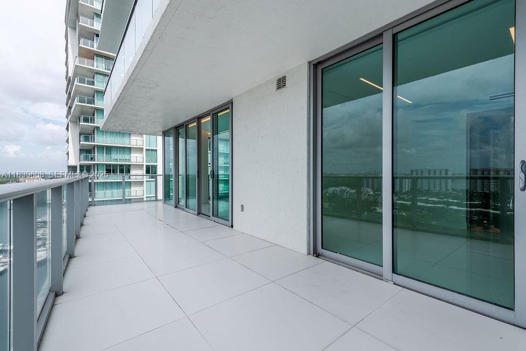 300 Sunny Isles Boulevard 4-1808, Sunny Isles Beach, FL 33160 photo 29
