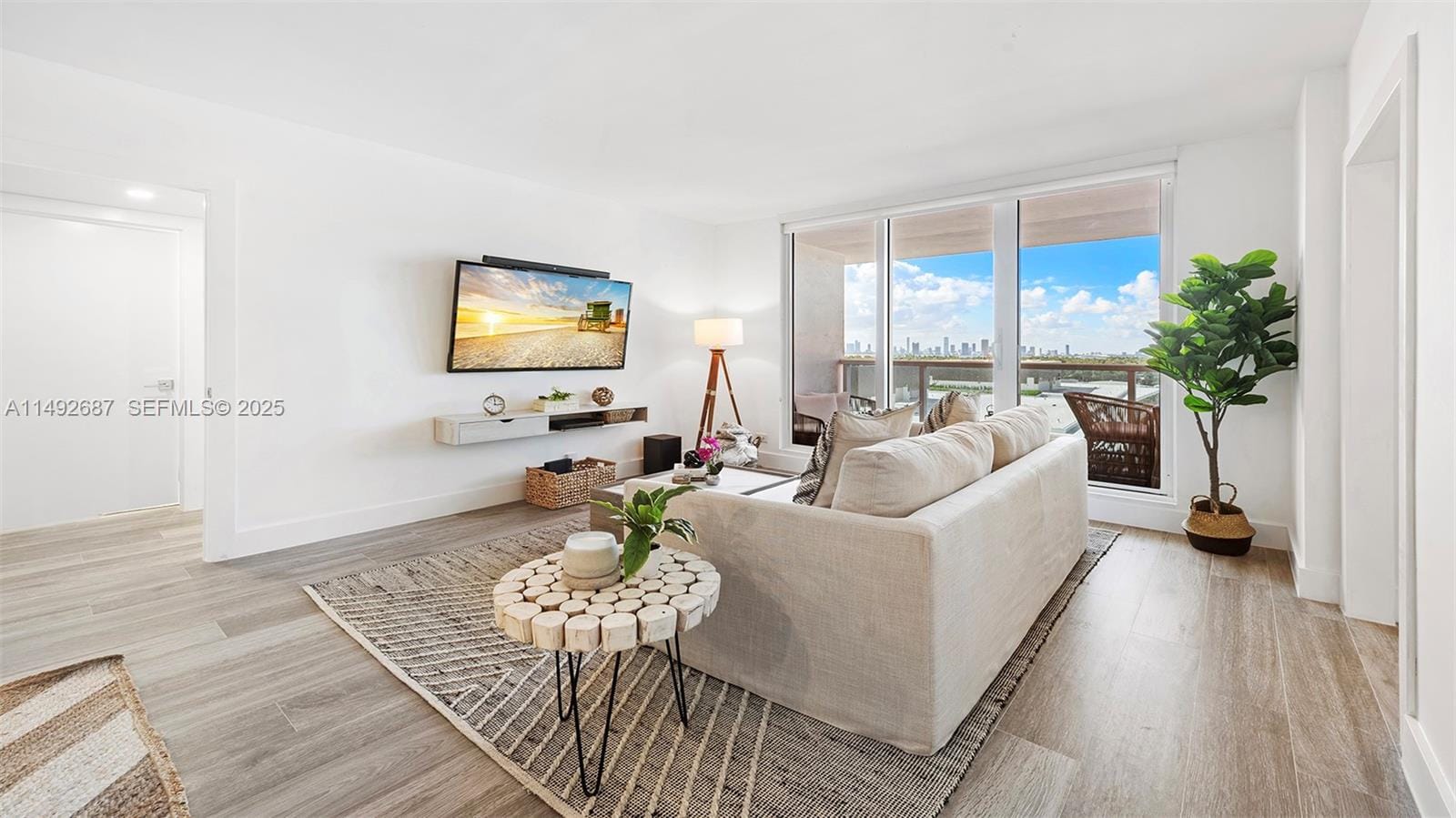 2301 Collins Avenue 1126 — photo 10