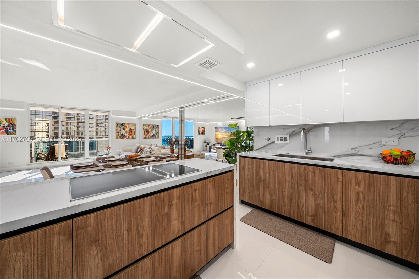 2301 Collins Avenue 1209 — photo 3